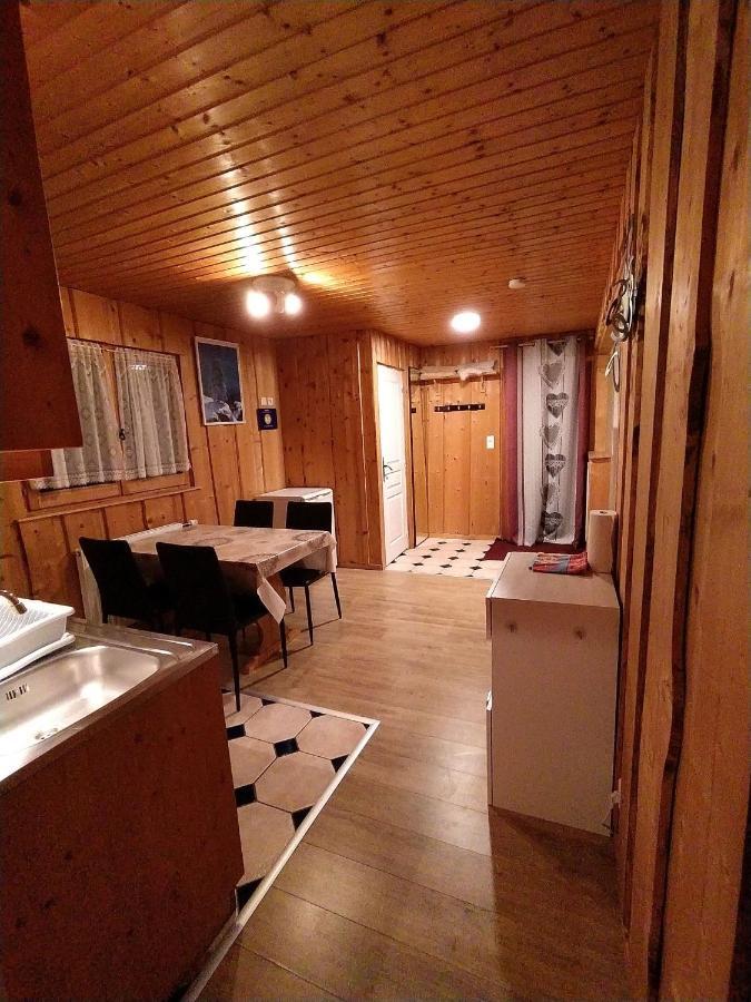 Appartement Daria Prémanon Eksteriør billede